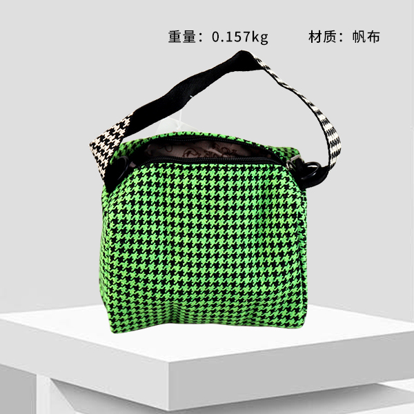 K27 houndstooth tote