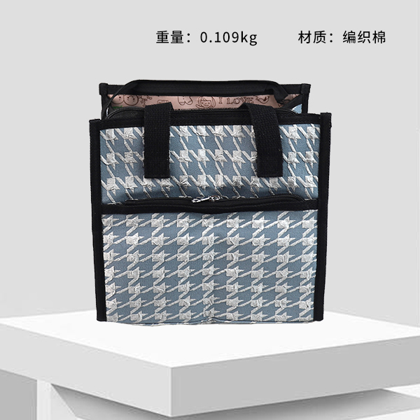 K67 black and white with handbag