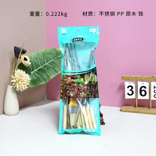 K-977-18 Wooden Handle Barbecue Skewers in a bag