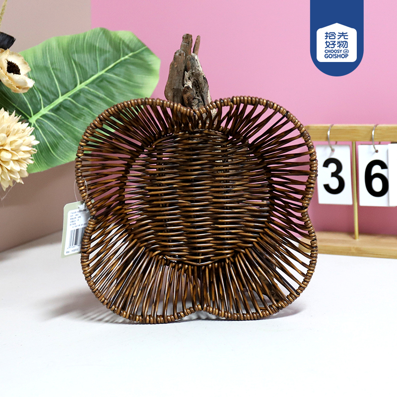 LN062 wrought iron four-leaf plum flower basket