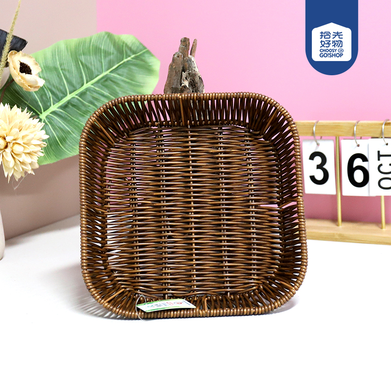 LN033 wrought iron square (rounded) medium basket
