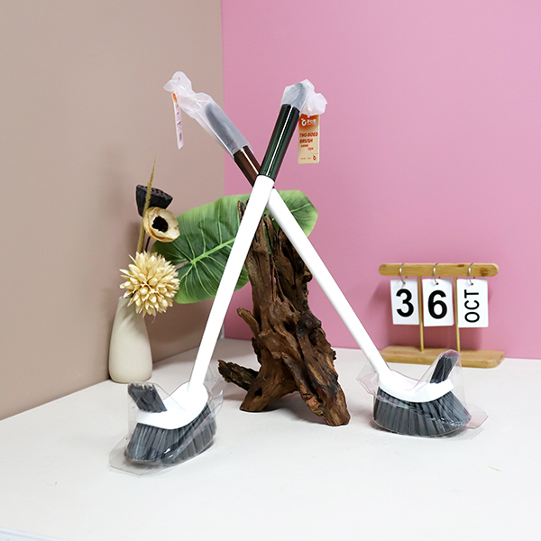 1040 double-sided square brush