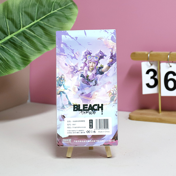 0007 suit model of eating chicken