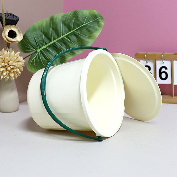 Vit Red Duck -592 Bucket with Lid