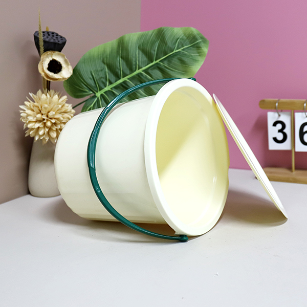 Vit Red Duck -591 Bucket with Lid