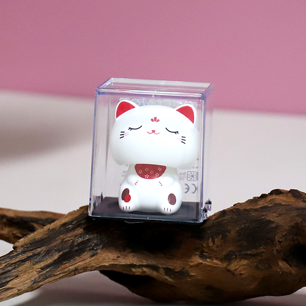 23115-1-2 inch solar big head lucky cat ornaments (miyan)