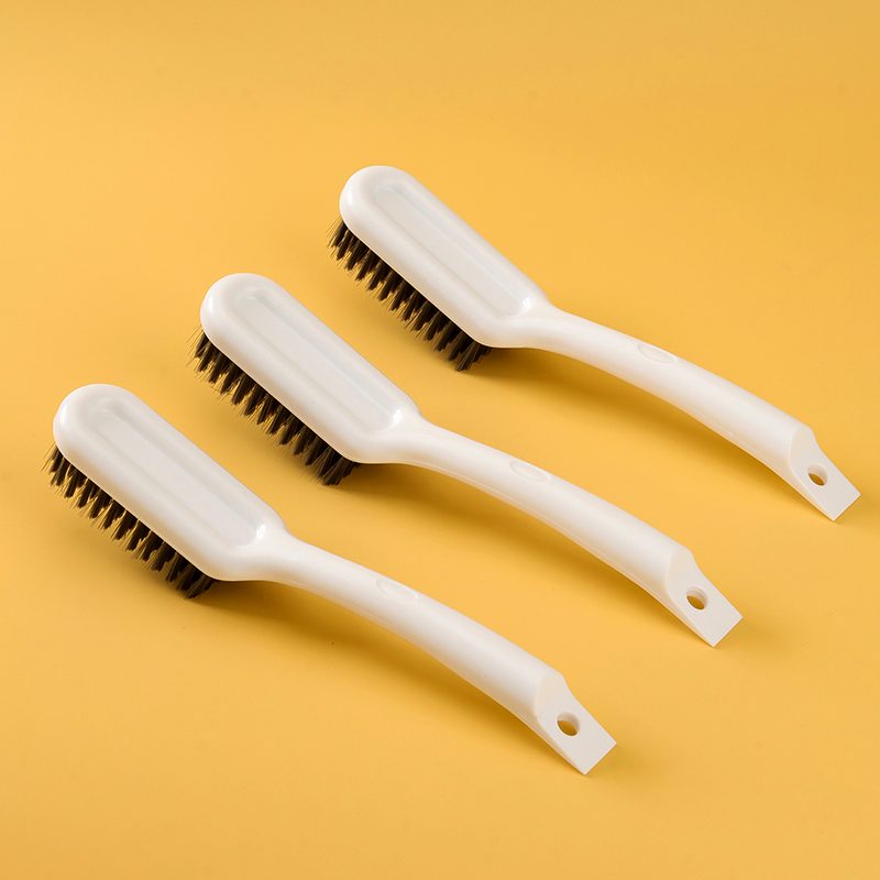 1000 Shoe Brush with Long Handle (White)