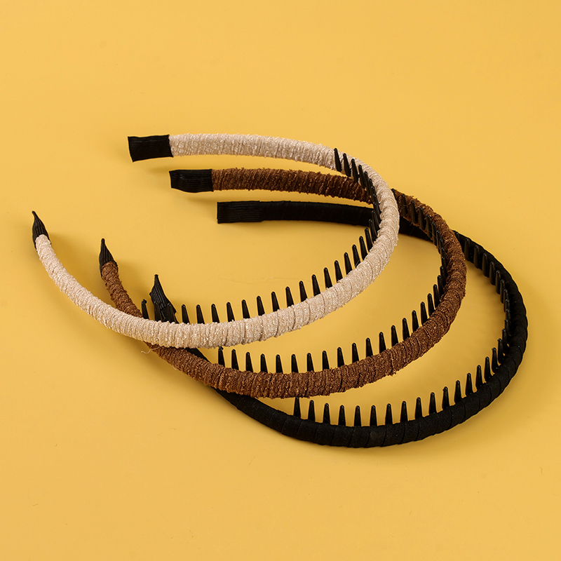 Internet-famous simple head buckle with teeth