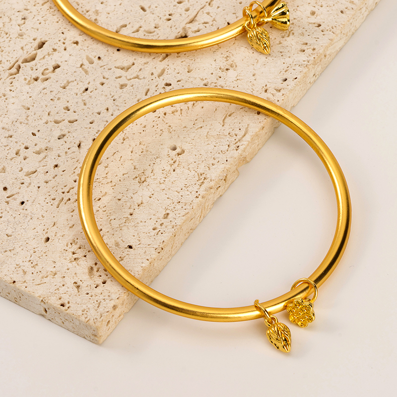 New Gold Lotus Pendant Bracelet