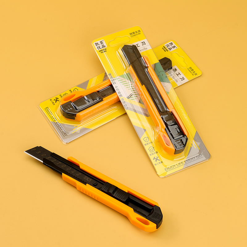 K-50131 art knife single card