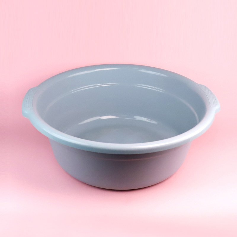 60-Plastic basin