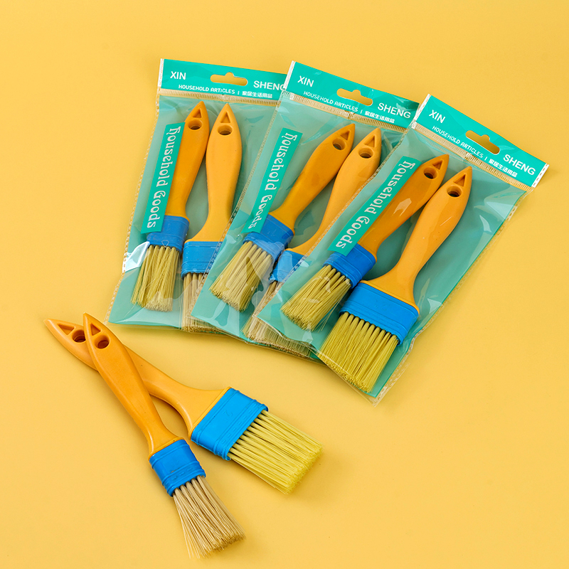 XS-813 a large and a small thick oil brush