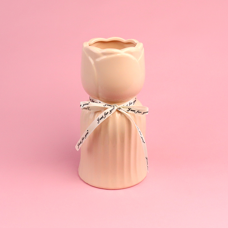 8586C Vase - Image 2