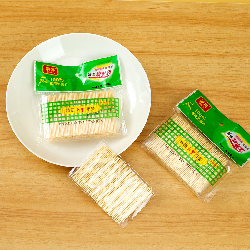 0786 four packs of toothpicks (0113)