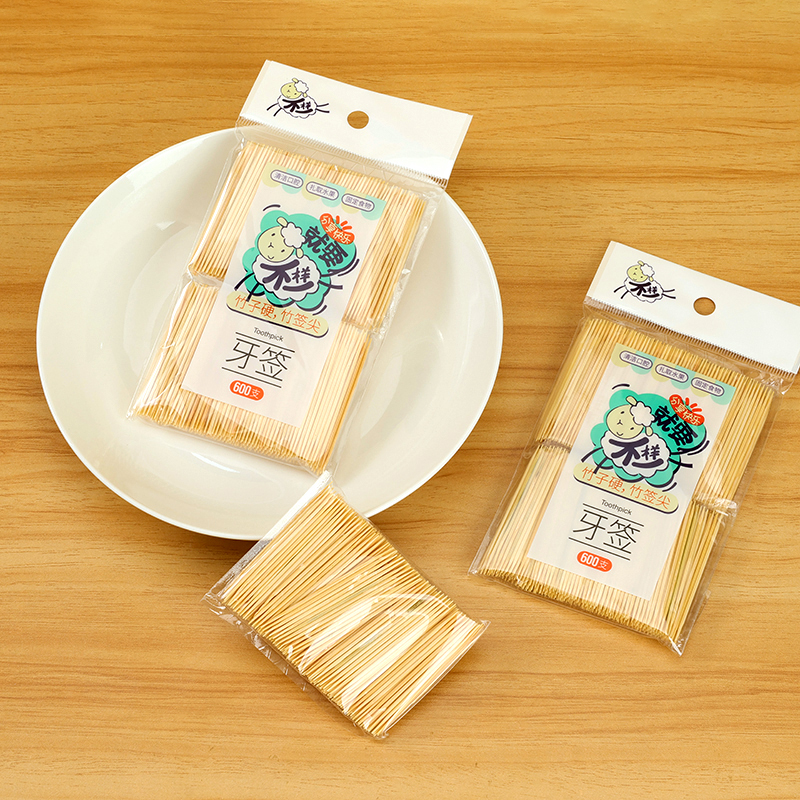 B- 0947 600 toothpicks in different bags