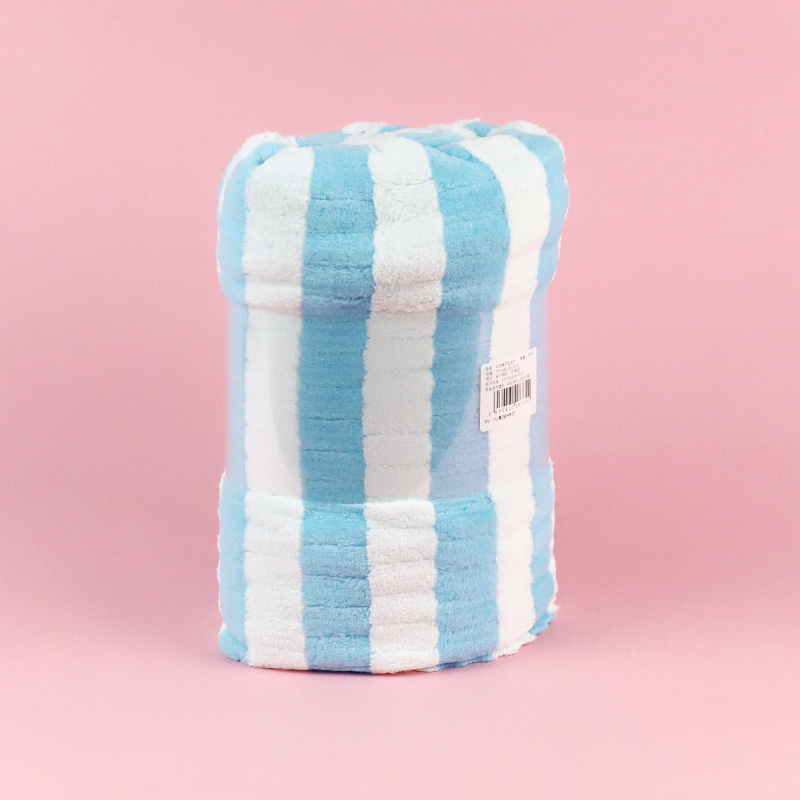 8334 Waffe Cut-Edge Bath Towels - Image 2