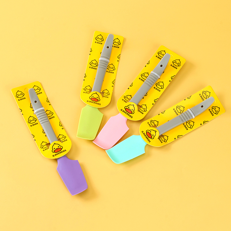 Yellow duck 1041 silicone cake knife