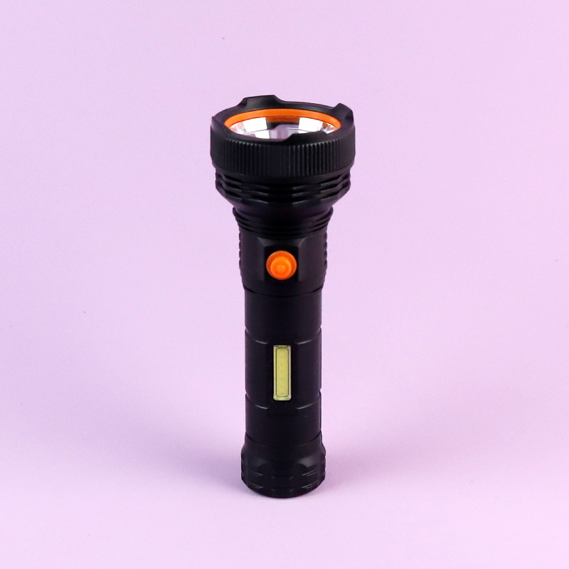 2208LED rechargeable energy-saving flashlight