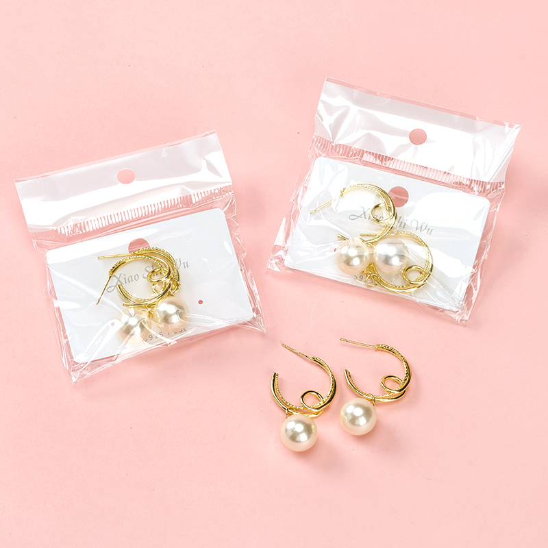 Hong Kong style retro C type pearl earrings