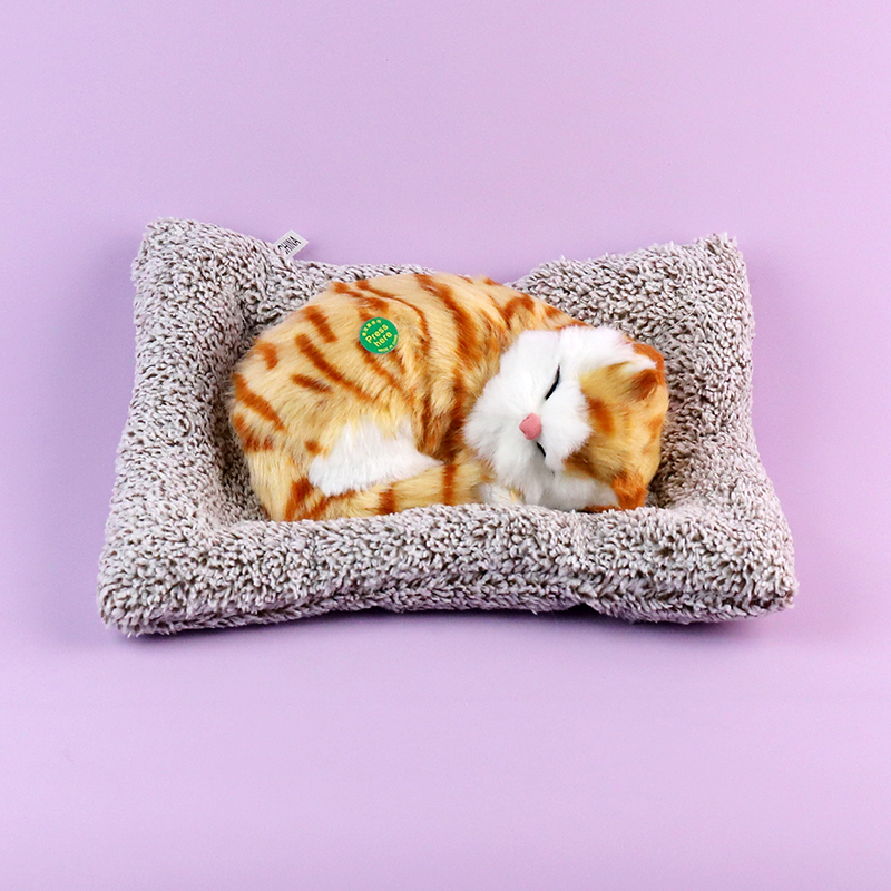 6976-4 Sleeping Cats