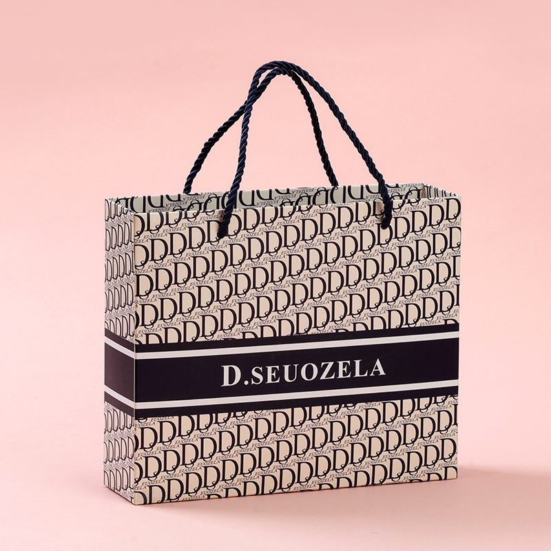 Boxed men's boxer briefs (color random)