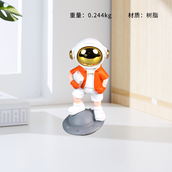 8376 astronaut ornament (mixed)