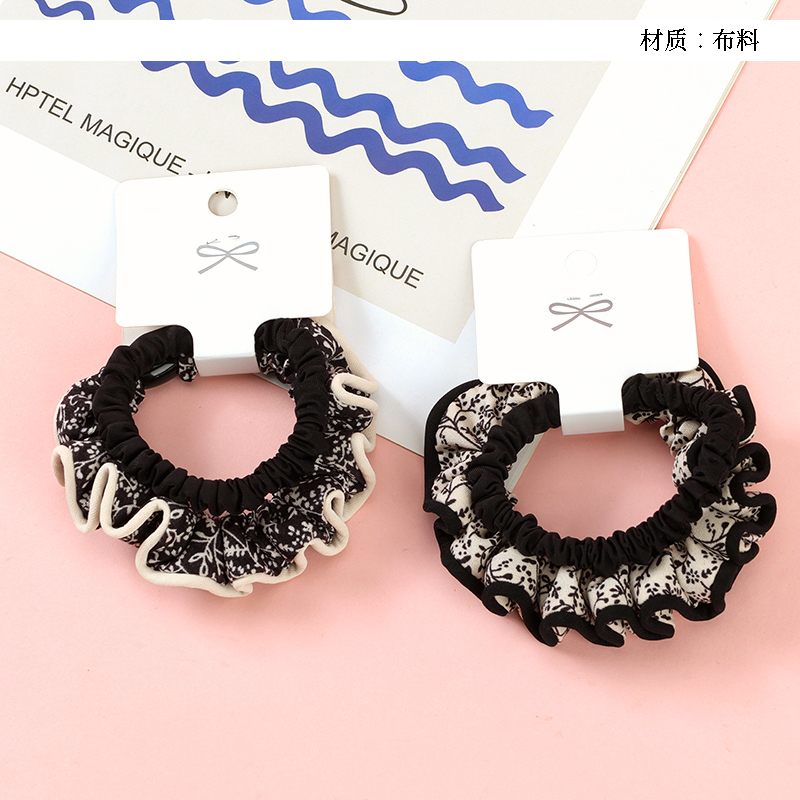 Boxed hemming floral large intestine ring (1 1)