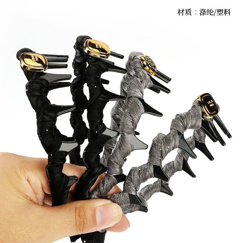 Chiffon accessories with toothed head buckle