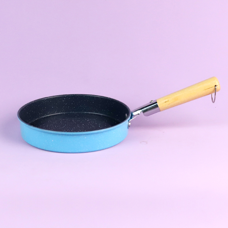 18cm Wooden Handle Frying Pan