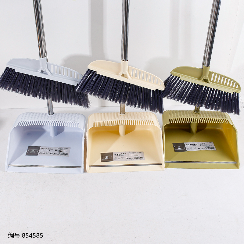 1023 Broom & Dustpan Set