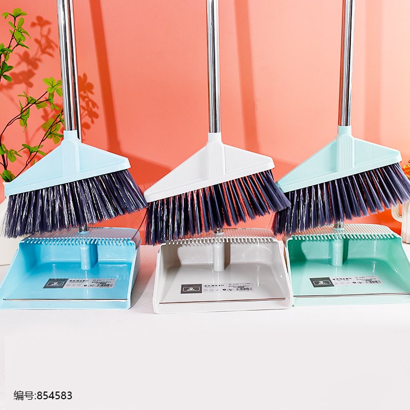 1072 Broom & Dustpan Set