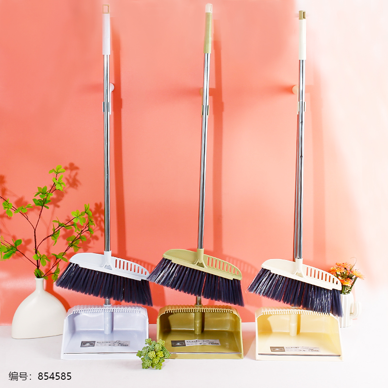 1023 Broom & Dustpan Set