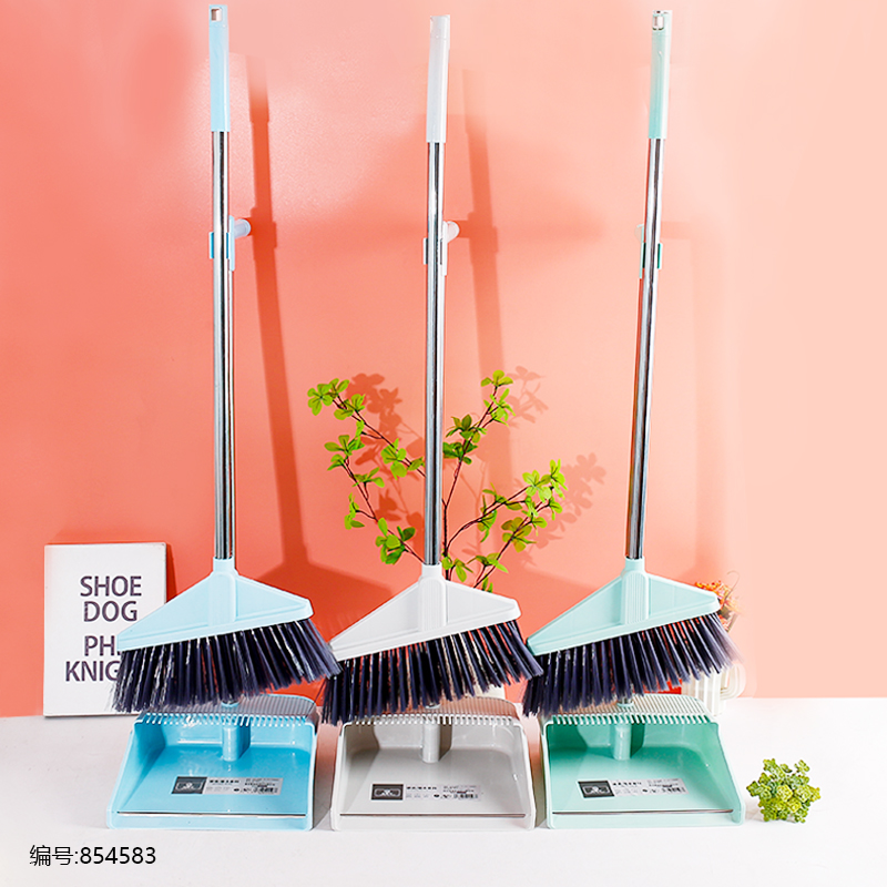 1072 Broom & Dustpan Set