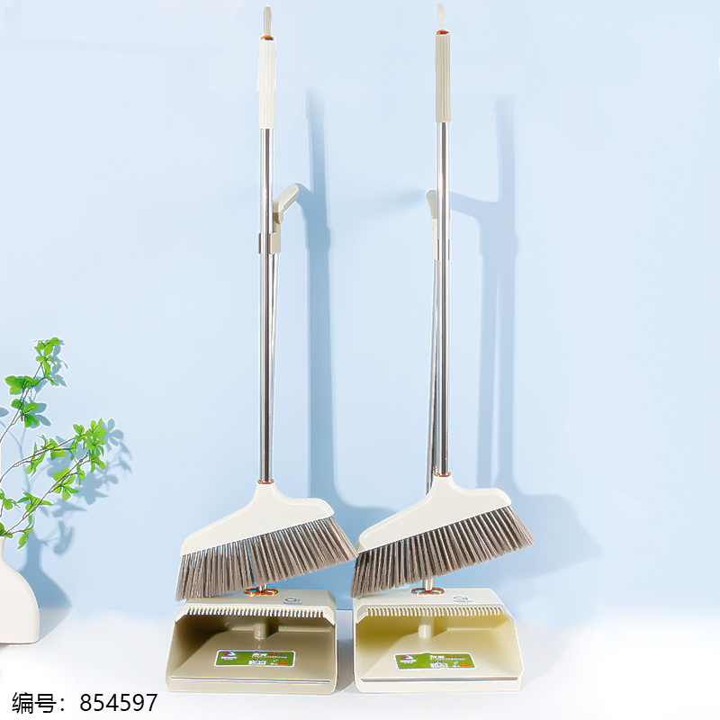 1005 Broom & Dustpan Set