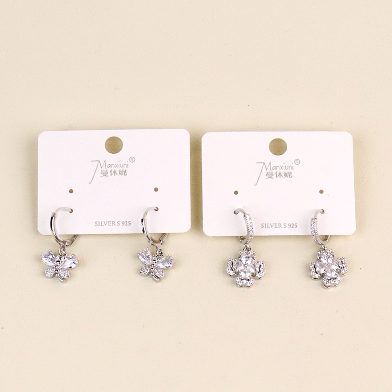 Joker fashion flash diamond earrings (mixed)