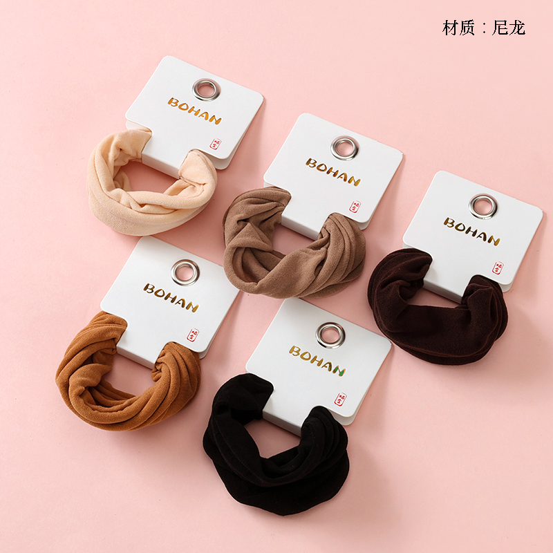 Boxed brown simple towel ring (1 1)