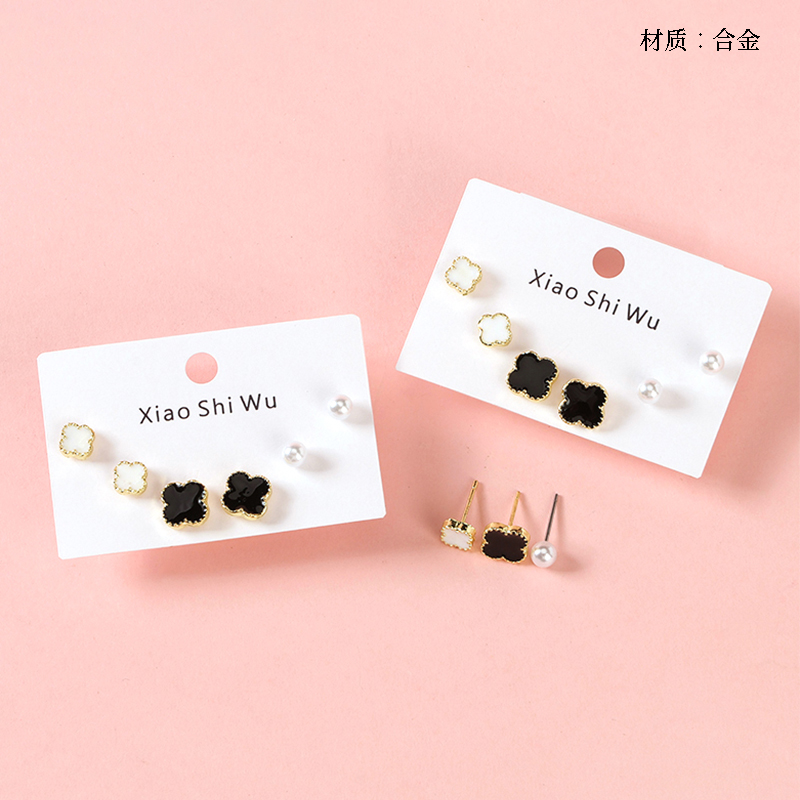 Three Pair of Oil Dropping Pearl Stud Earrings