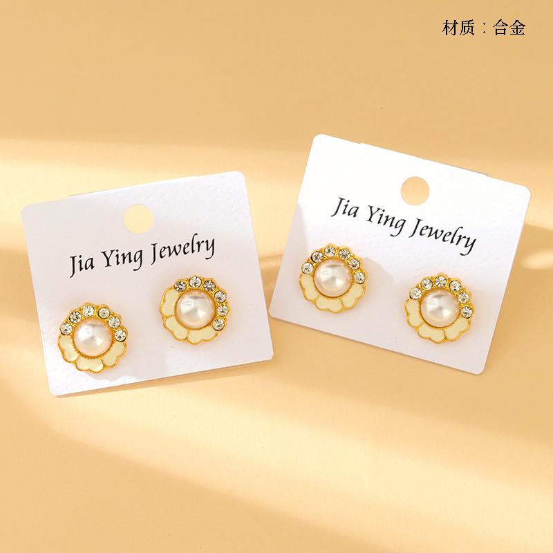 Long strip of oil drop flower pearl stud earrings