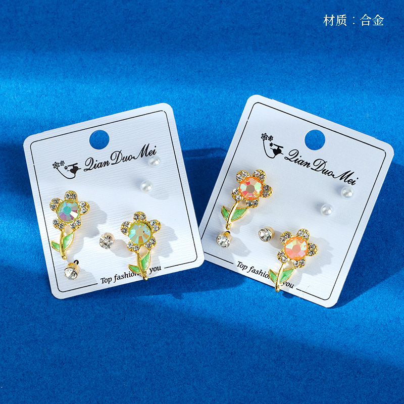 Imitation crystal flower stud earrings (3 pairs)