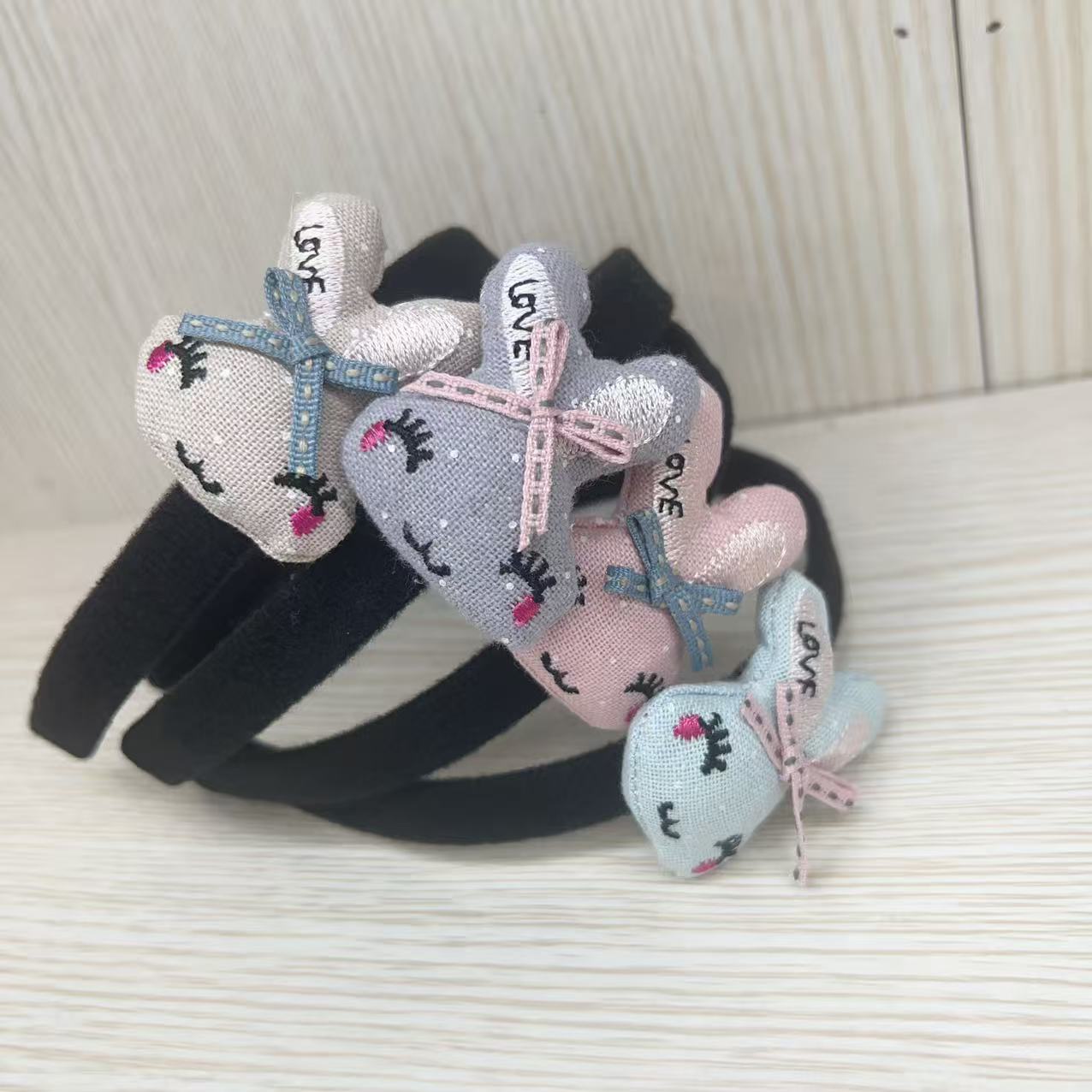 Boxed Rabbit Embroidered Head Buckle