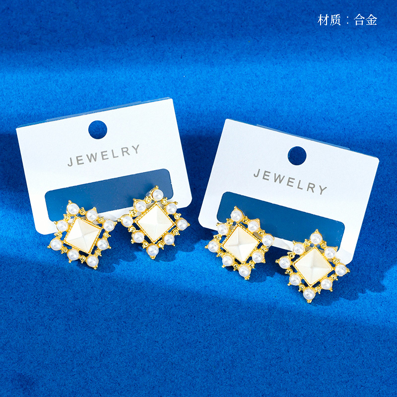 Pearl Square Drill Earrings