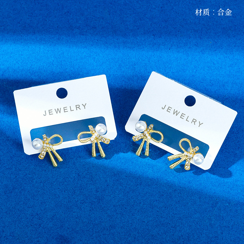 New style bow tie pearl stud earrings