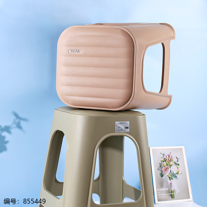 1253-2 Bread-Shaped Stool