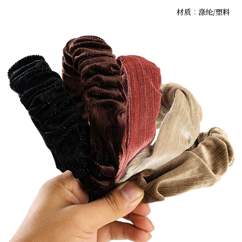 3.0 pleated flannel buckle