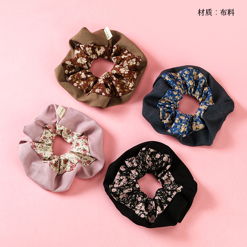 Double Collar Floral Labeling Colon Circle