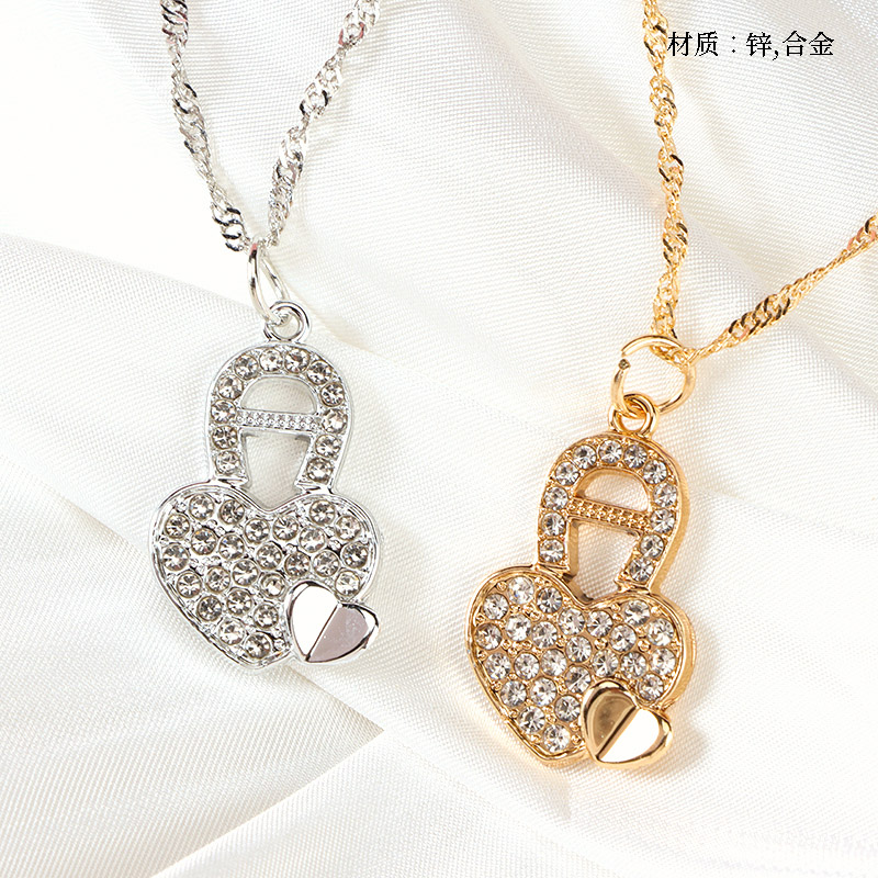 Full Diamond Peach Lock Water Ripple Necklace