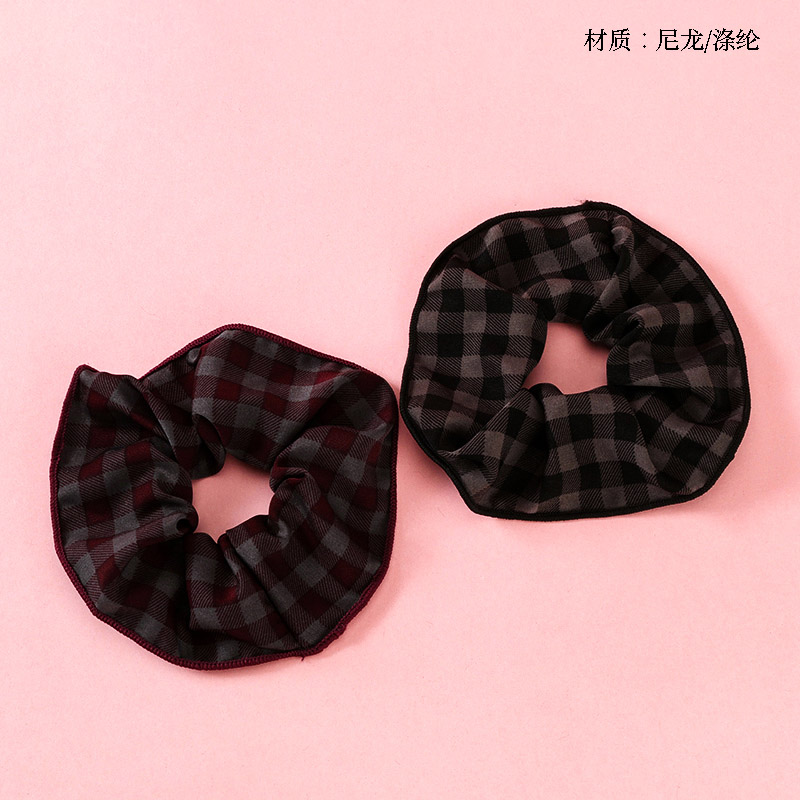 Boxed simple edging plaid large intestine ring