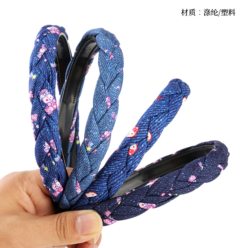 Printed denim braid buckle