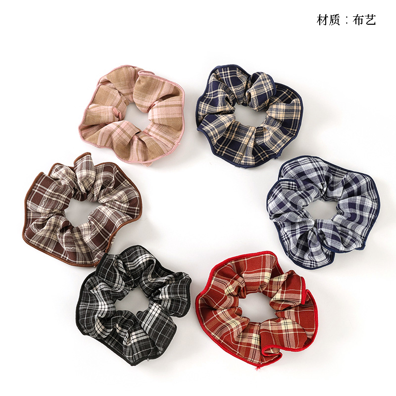 Boxed new plaid large intestine ring