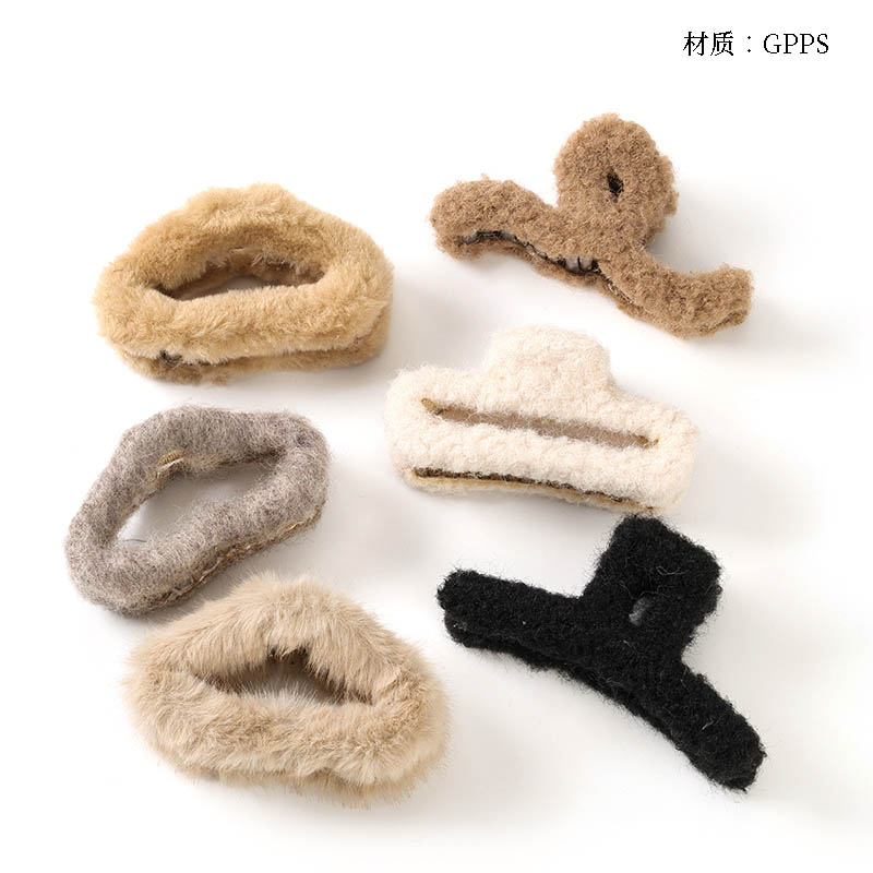 13cm milk tea color lamb wool claw (random)
